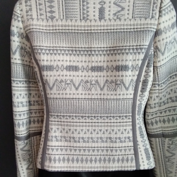 Princess Neckline Tailored Jacket - Picture 7 of 15